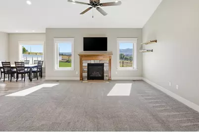 1098 N Valley View Dr, Tremonton, UT 84337 - Photo 5