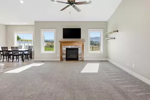 1098 N Valley View Dr, Tremonton, UT 84337 - Photo 5