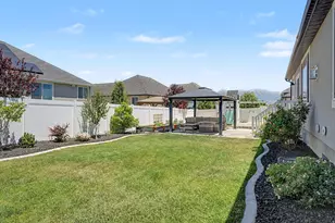 692 W Baxter Ln, Saratoga Springs, UT 84045 - Photo 27