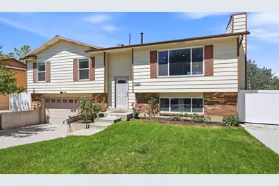 11042 S Lindon Rd E, Sandy, UT 84092 - Photo 3