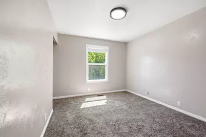 11042 S Lindon Rd E, Sandy, UT 84092 - Photo 13