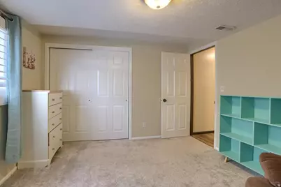 9628 S 2760 E, Sandy, UT 84092 - Photo 25