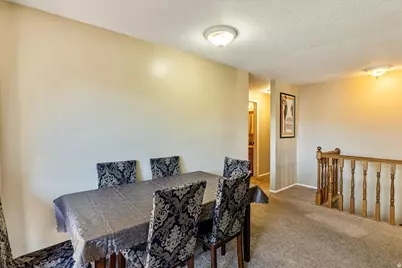 5045 S 2500 W, Roy, UT 84067 - Photo 7