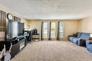 5045 S 2500 W, Roy, UT 84067 - Photo 9