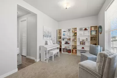 615 W Fireside Ln, Stansbury Park, UT 84074 - Photo 9