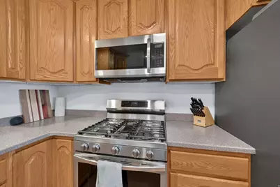 2644 W 12420 S, Riverton, UT 84065 - Photo 11