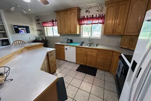 165 W 800 S, Wellsville, UT 84339 - Photo 5