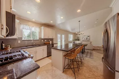 1368 S 2990 E, Spanish Fork, UT 84660 - Photo 7