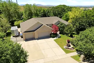 1561 E Lakeview Way S, Ogden, UT 84403 - Photo 3