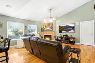 1561 E Lakeview Way S, Ogden, UT 84403 - Photo 7