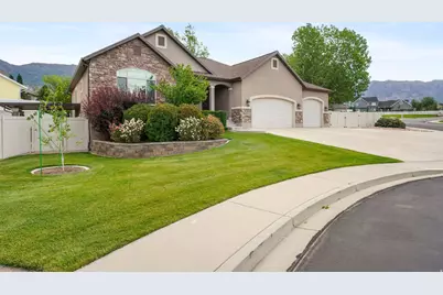 570 W 150 S, Lindon, UT 84042 - Photo 3