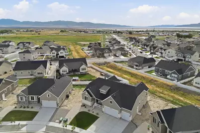 8665 Halloran Ct, Lake Point, UT 84074 - Photo 51