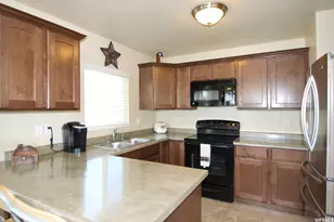 3176 W 5625 S, Roy, UT 84067 - Photo 7