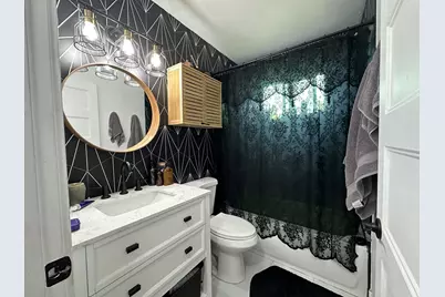 650 N 300 W #206, Salt Lake City, UT 84103 - Photo 5