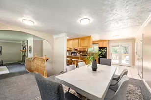 9542 S David St, Sandy, UT 84070 - Photo 23
