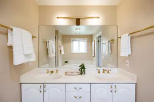 9542 S David St, Sandy, UT 84070 - Photo 7