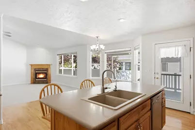 12758 S Marks Way W, Riverton, UT 84065 - Photo 13