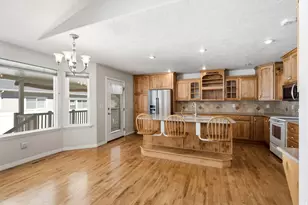 12758 S Marks Way W, Riverton, UT 84065 - Photo 11