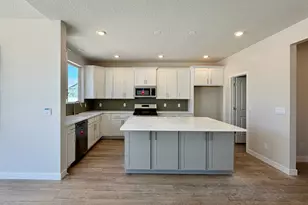 2953 N Lone Pine St, Eagle Mountain, UT 84005 - Photo 3
