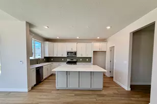 2953 N Lone Pine St, Eagle Mountain, UT 84005 - Photo 3