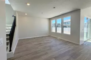 2953 N Lone Pine St, Eagle Mountain, UT 84005 - Photo 5