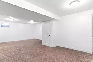 1944 E Willow Wood Ln S, Ogden, UT 84403 - Photo 25