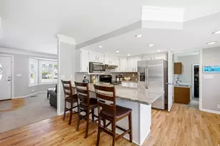 11209 S Christopher Cir E, Sandy, UT 84092 - Photo 9