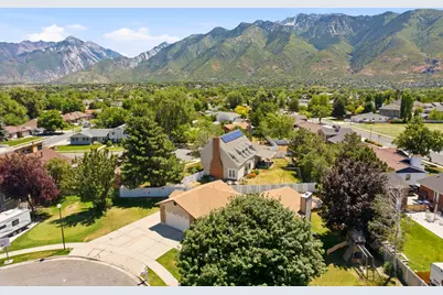 11209 S Christopher Cir E, Sandy, UT 84092 - Photo 51