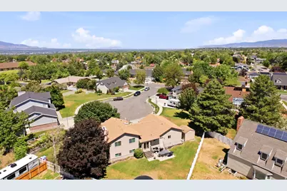 11209 S Christopher Cir E, Sandy, UT 84092 - Photo 53