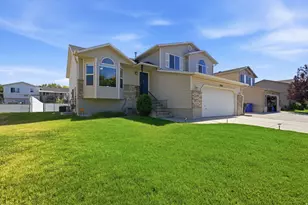 2881 W 2075 S, Syracuse, UT 84075 - Photo 3