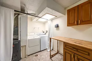 10574 S Crocus St E, Sandy, UT 84094 - Photo 29