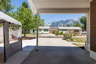 10574 S Crocus St E, Sandy, UT 84094 - Photo 23
