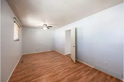 10574 S Crocus St E, Sandy, UT 84094 - Photo 11