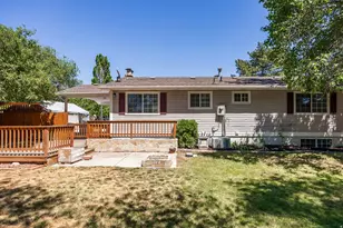 10574 S Crocus St E, Sandy, UT 84094 - Photo 19