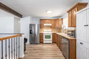 10574 S Crocus St E, Sandy, UT 84094 - Photo 5