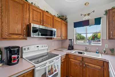 3307 W 4975 S, Roy, UT 84067 - Photo 9