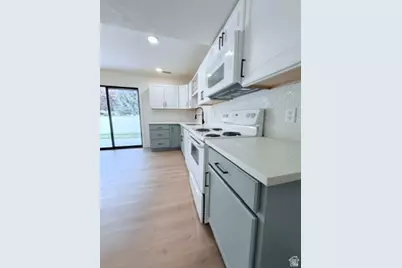 438 Rosewood Ln #12, Layton, UT 84041 - Photo 5