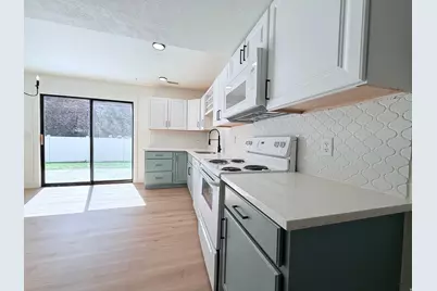 438 Rosewood Ln #12, Layton, UT 84041 - Photo 9