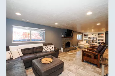 2425 E Cinnabar Ln, Cottonwood Heights, UT 84121 - Photo 27