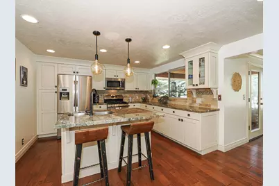 2425 E Cinnabar Ln, Cottonwood Heights, UT 84121 - Photo 21