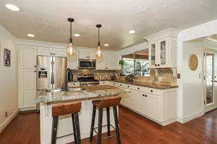 2425 E Cinnabar Ln, Cottonwood Heights, UT 84121 - Photo 21