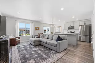 560 N Willow Springs Ave, Lehi, UT 84048 - Photo 5