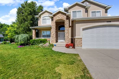 1366 Fox Pointe Dr, Kaysville, UT 84037 - Photo 3