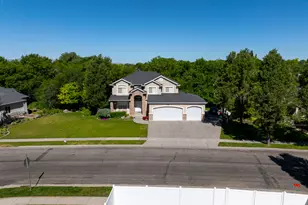 1366 Fox Pointe Dr, Kaysville, UT 84037 - Photo 41