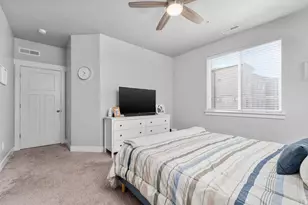 4652 W Proximo Dr S, Riverton, UT 84096 - Photo 9