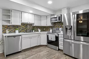 1661 Willowbrook Dr, Provo, UT 84604 - Photo 9