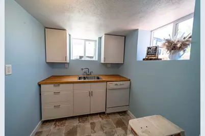 225 E 800 N, Price, UT 84501 - Photo 23