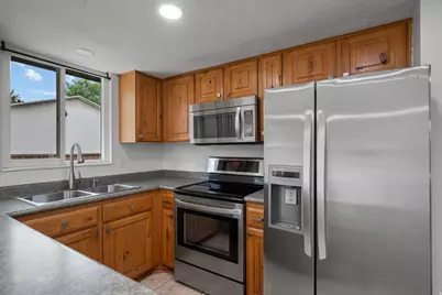 812 Stormy Creek Rd, Sandy, UT 84094 - Photo 11