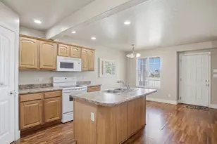 1279 N Cattail Dr, Spanish Fork, UT 84660 - Photo 9