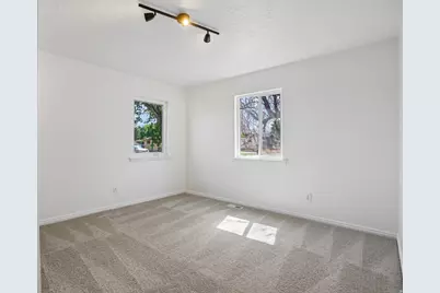 13235 S 2120 W, Riverton, UT 84065 - Photo 17